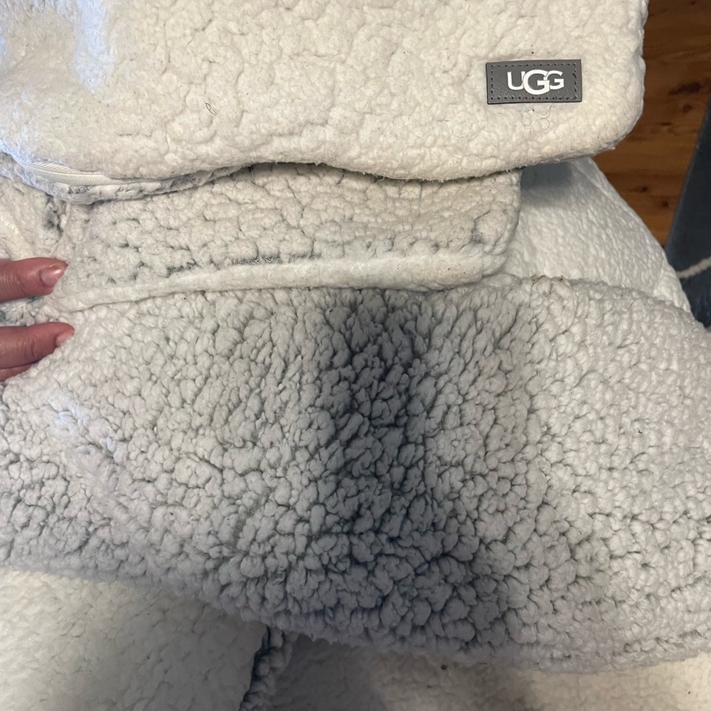 Ugg Comforter Set.